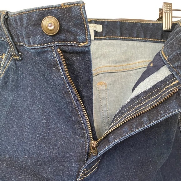 Boston Proper Paris Slim Boot Cut Sz 6 Dark Wash, 10” rise, 14.5” Waist Ins. 32” - Picture 4 of 12